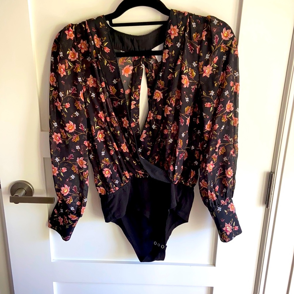 Body suit shirt like new